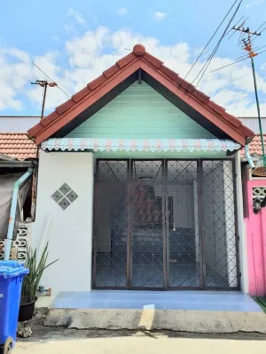 Townhouse for sale in Phetchrangam Village project, Phraeksa, Samut Prakan.