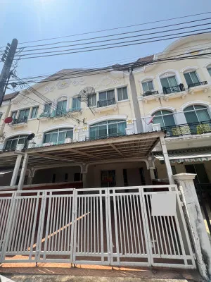 ขายทาวน์เฮ้าส์/ทาวน์โฮม  บ้านกลางเมือง โมนาโค ศรีนครินทร์ วิวสวย รีโนเวทใหม่ สวนหลวง เขต สวนหลวง กรุงเทพ CX-153156