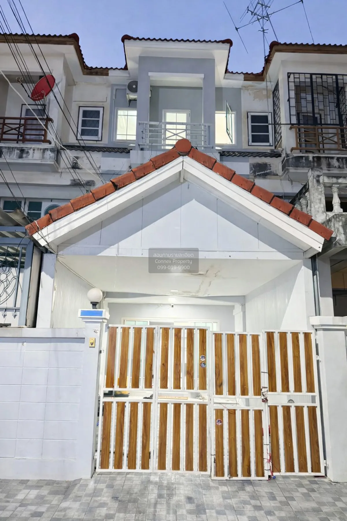 For Sale Townhouse/Townhome  , Baan Nisa , newly renovated , Nong 1