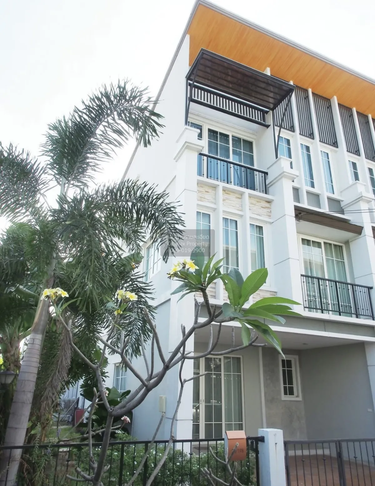 ขายทาวน์เฮ้าส์/ทาวน์โฮม  โกลเด้น ทาวน์ ลาดพร้าว-เกษตรนวมินทร์ ห้อ 1