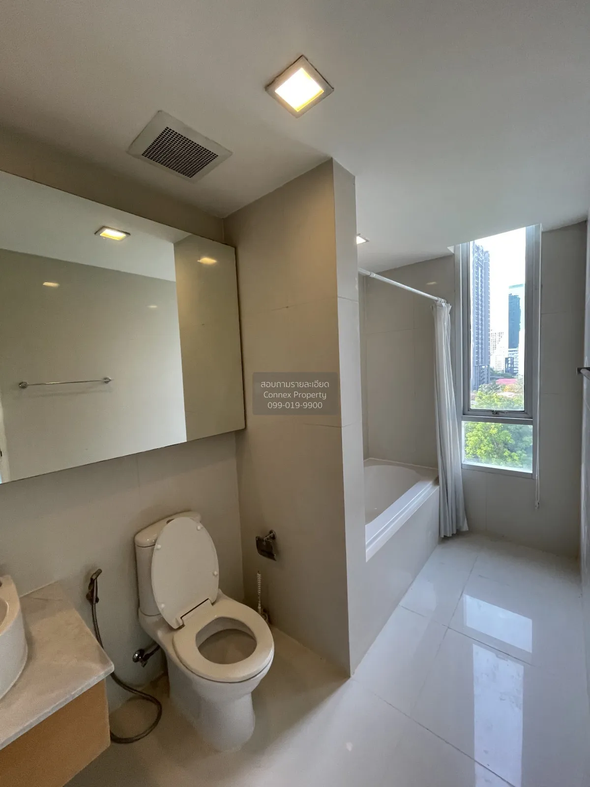 For Sale Condo , Villa Rachakhru , corner unit , wide frontage , 