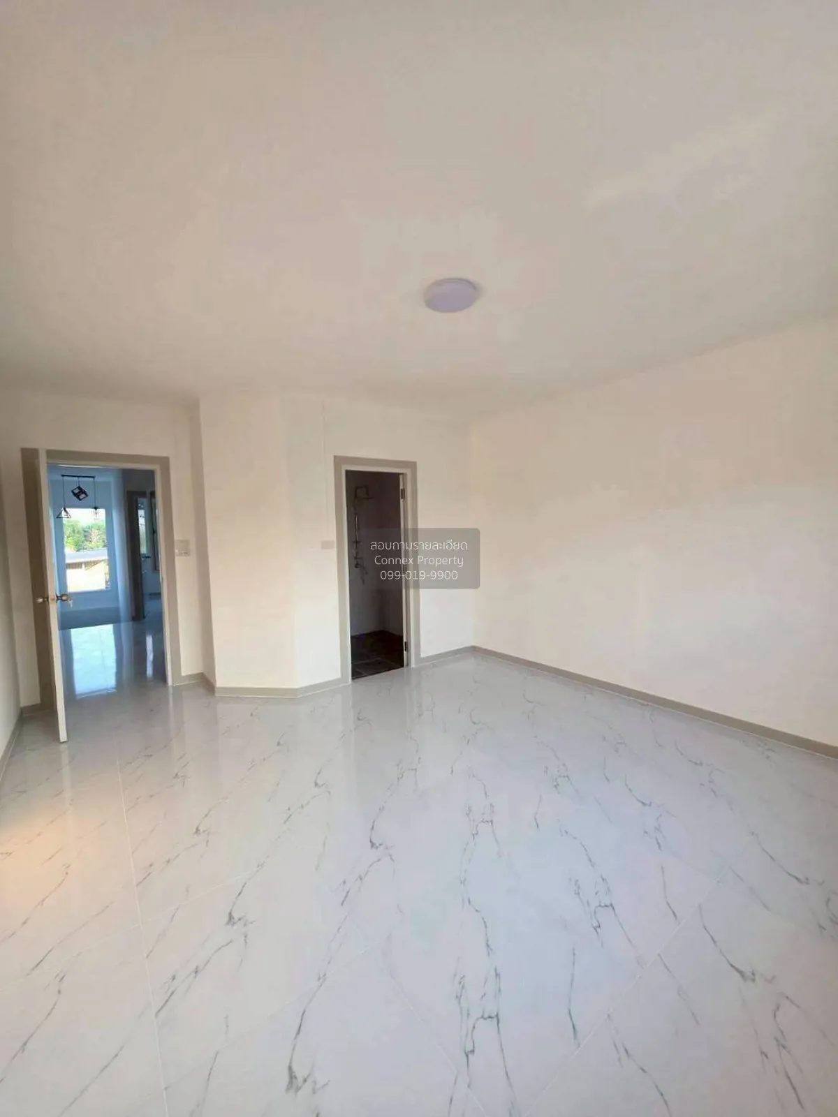 For Sale Townhouse/Townhome  , Monwadee Exclusive , wide frontage