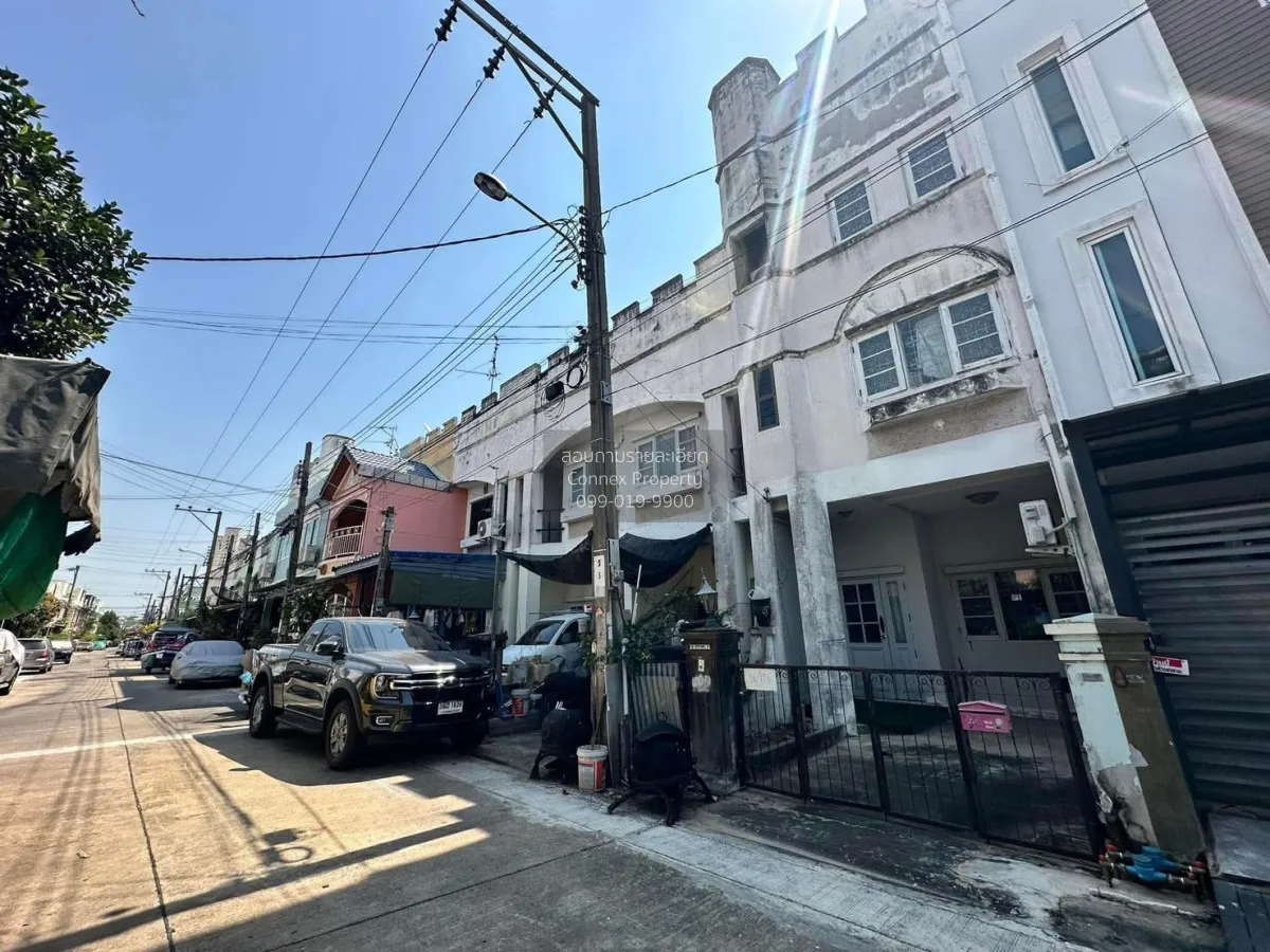 For Sale Townhouse/Townhome  , AA Anamai Ngam Charoen 15 , Tha Kh 1