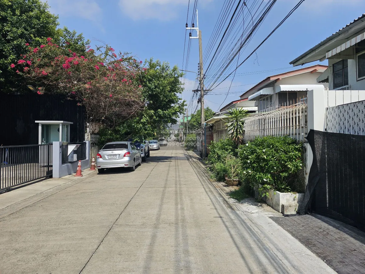 For Sale House , BAAN RIVA 42 , corner unit , newly renovated , C 3