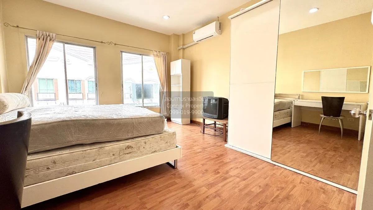 For Rent Townhouse/Townhome  , Baan Klang Muang The Paris Rama 9-