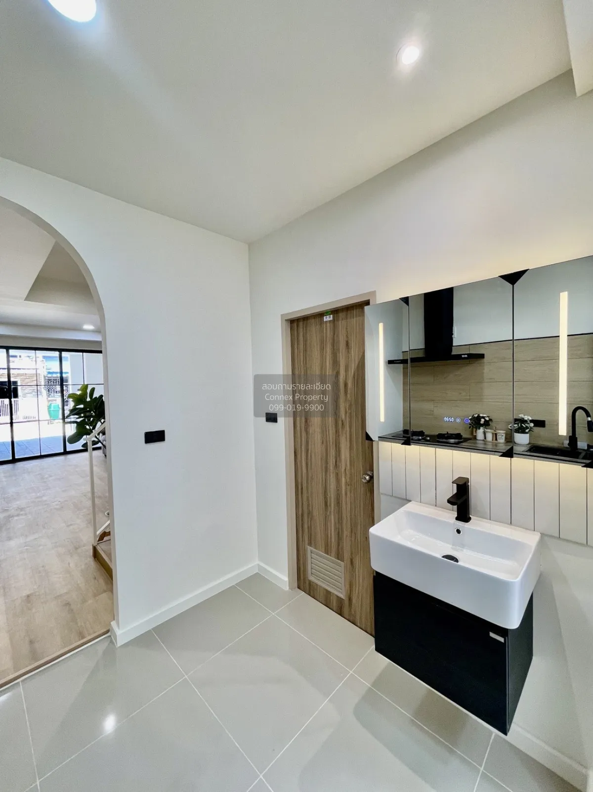 ขายทาวน์เฮ้าส์/ทาวน์โฮม  บ้าน อยู่เจริญ ลาดพร้าว 101 รีโนเวทใหม่ 