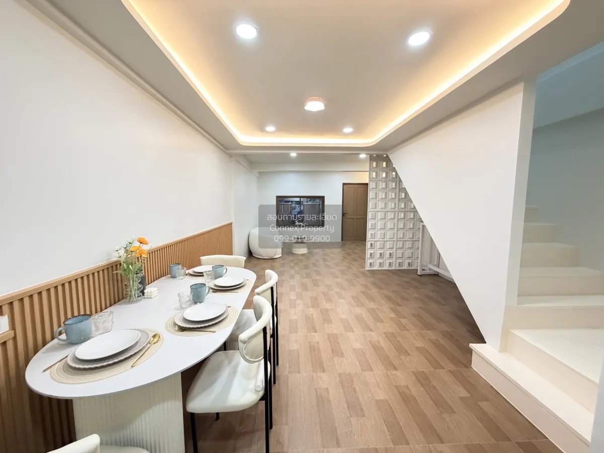 For Sale Townhome Soi Ladprao 87 yeak 8 , Khlong Chao Khun Sing ,