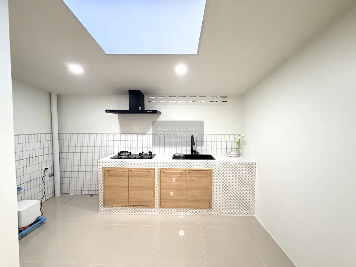 For Sale Townhome Soi Ladprao 87 yeak 8 , Khlong Chao Khun Sing ,