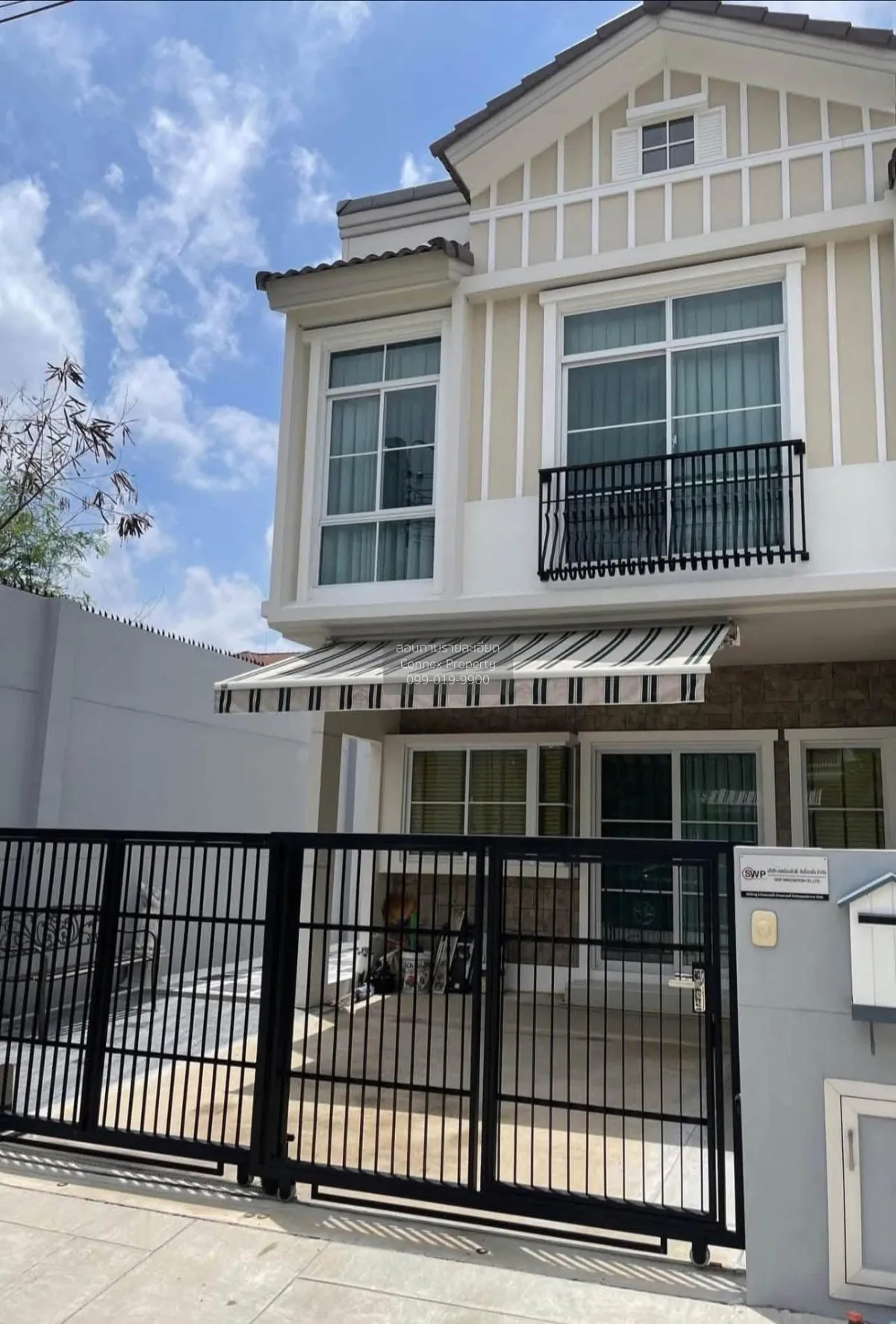 For Rent Townhouse/Townhome  , Indy 4 Bangna Km.7 , wide frontage 1