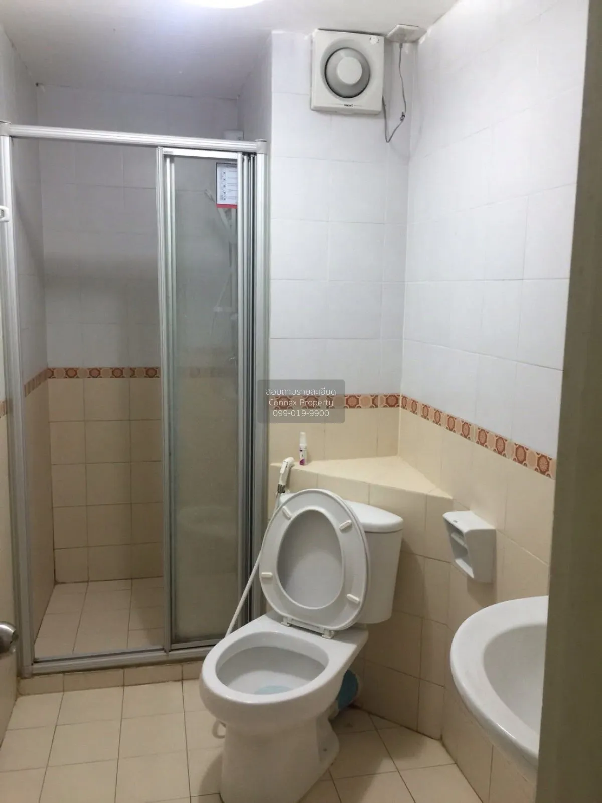 ขายคอนโด  อัสสกาญจน์เพลส ลาดพร้าว 85 คลองเจ้าคุณสิงห์ เขต วังทองห