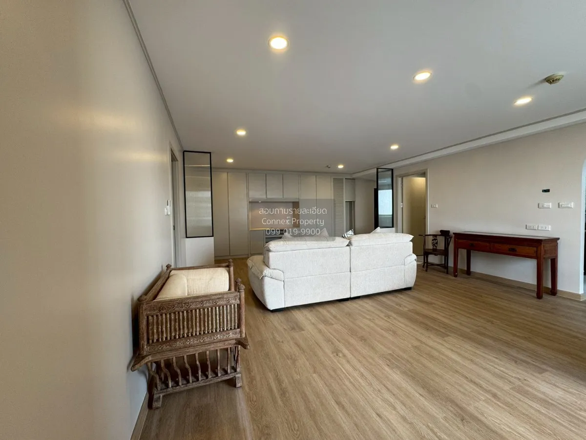 For Rent Condo , Supalai Place Sukhumvit 39 , nice view , corner  2