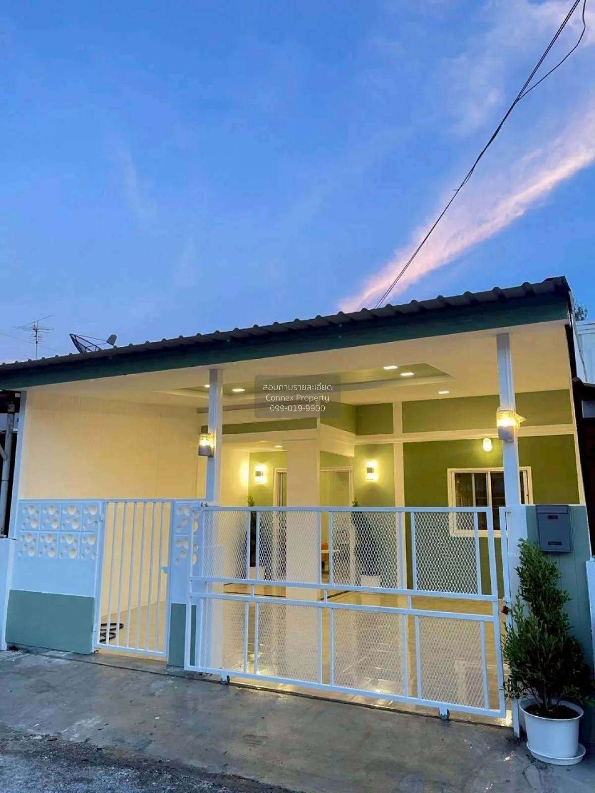 For Sale Townhouse/Townhome  , Moobaan Eklada , newly renovated , 2