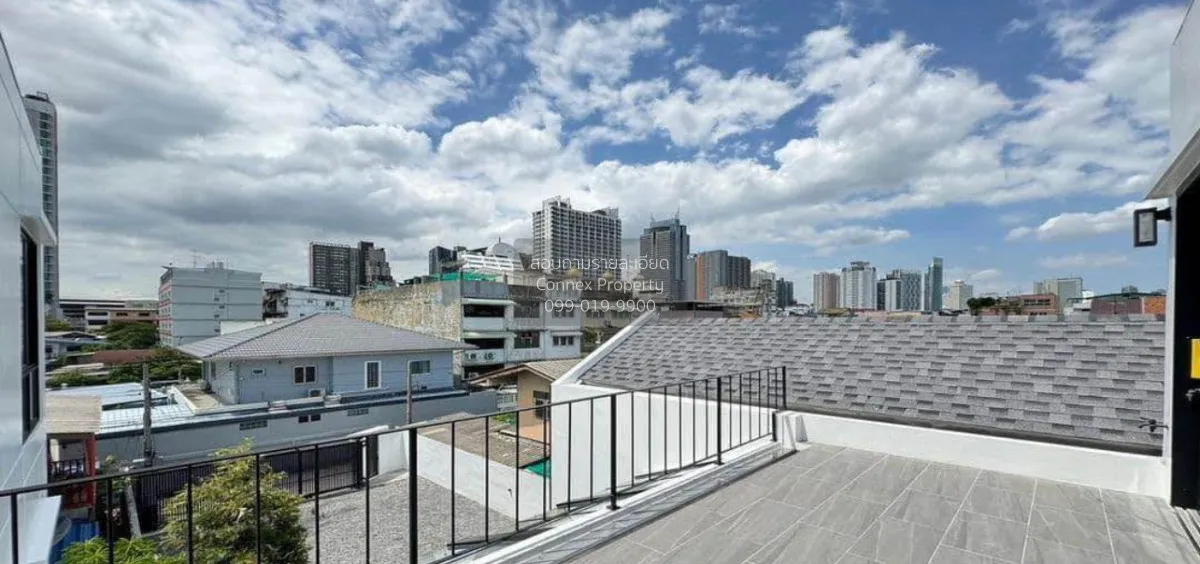 ขายบ้านเดี่ยวดีไซน์พิเศษ ที่ให้ความรู้สึกราวกับหลุดออกมาจากหนังใก