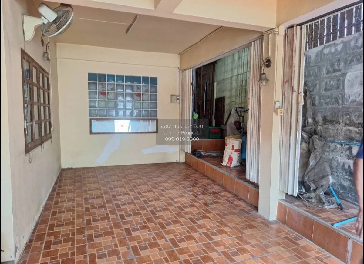 Two-story townhome for sale in Kanda Village, Soi 5, Nong Khaem, 