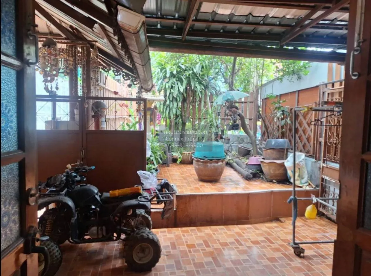 Two-story townhome for sale in Kanda Village, Soi 5, Nong Khaem, 