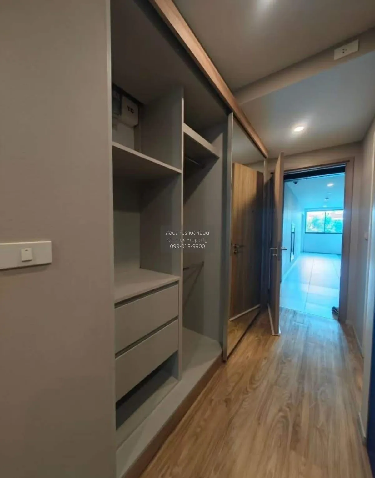 เช่าคอนโด  บลอสซั่ม คอนโด แอท สาทร - เจริญราษฎร์ BTS-สุรศักดิ์ ทุ