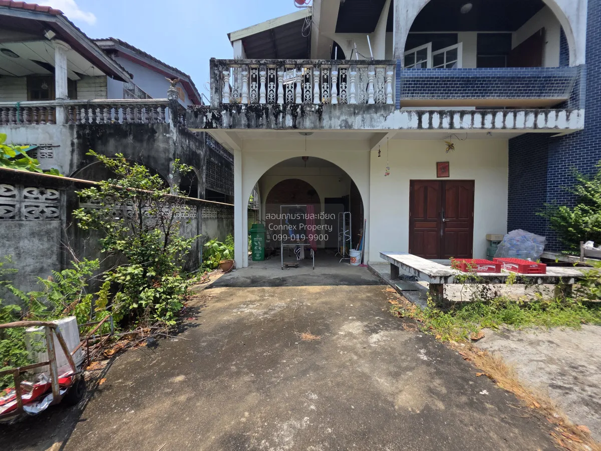 For Sale A 2 - story detached house and a 4 - story apartment bui 3
