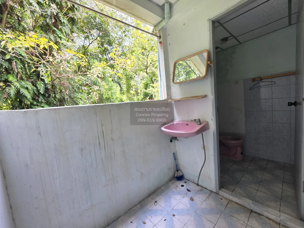 For Sale A 2 - story detached house and a 4 - story apartment bui