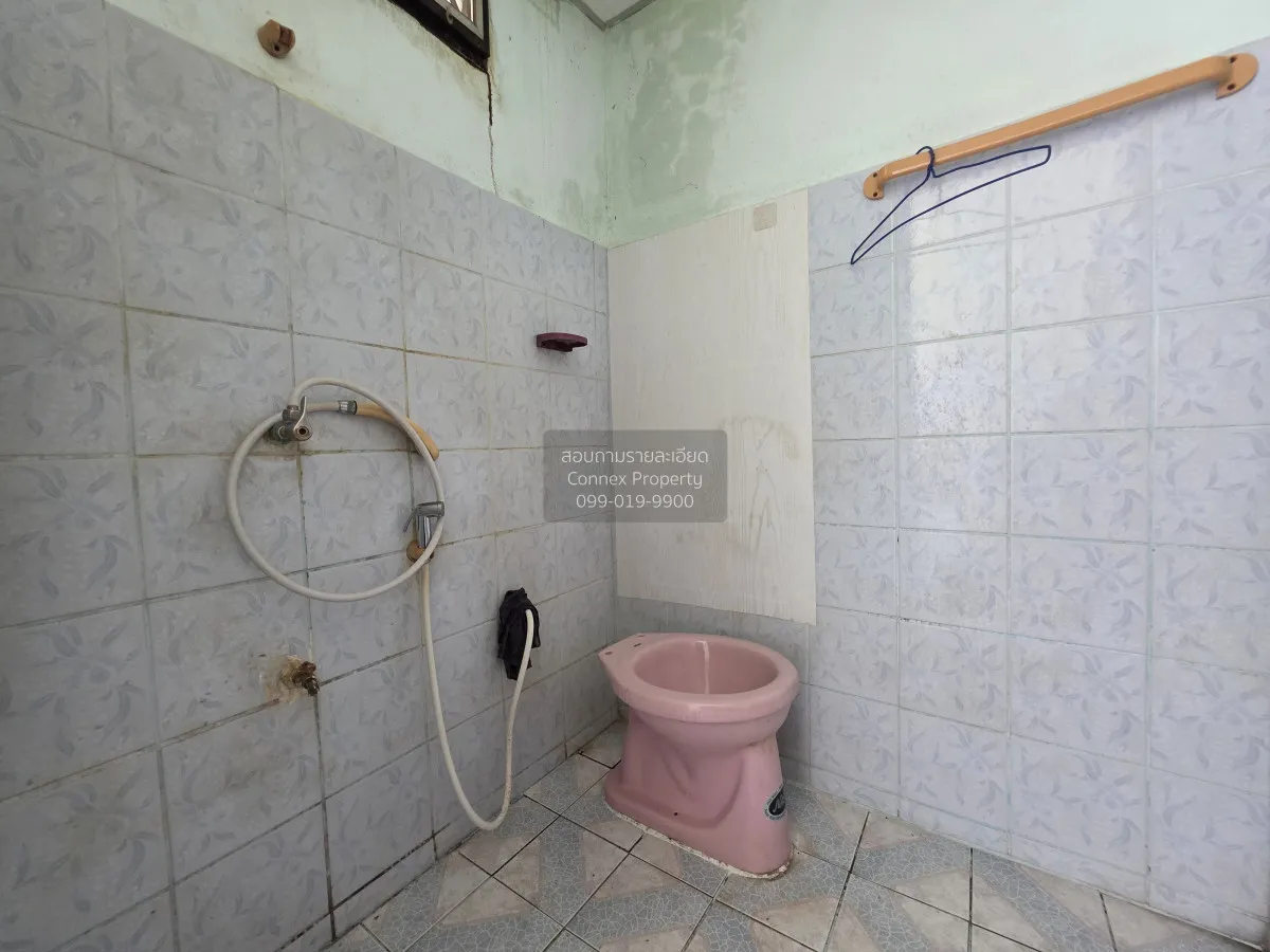 For Sale A 2 - story detached house and a 4 - story apartment bui