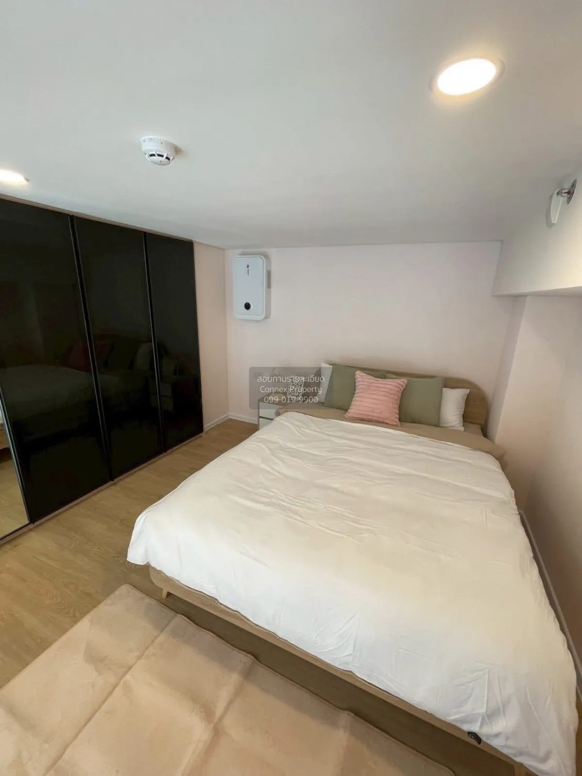 เช่าคอนโด  ไซมิส พระราม 9 (แลนด์มาร์ค @MRTA Station) ดูเพล็กซ์ วิ 4