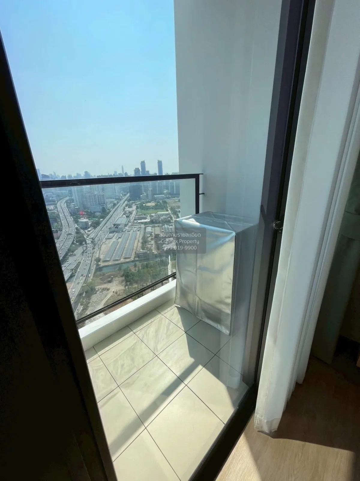 เช่าคอนโด  ไซมิส พระราม 9 (แลนด์มาร์ค @MRTA Station) ดูเพล็กซ์ วิ