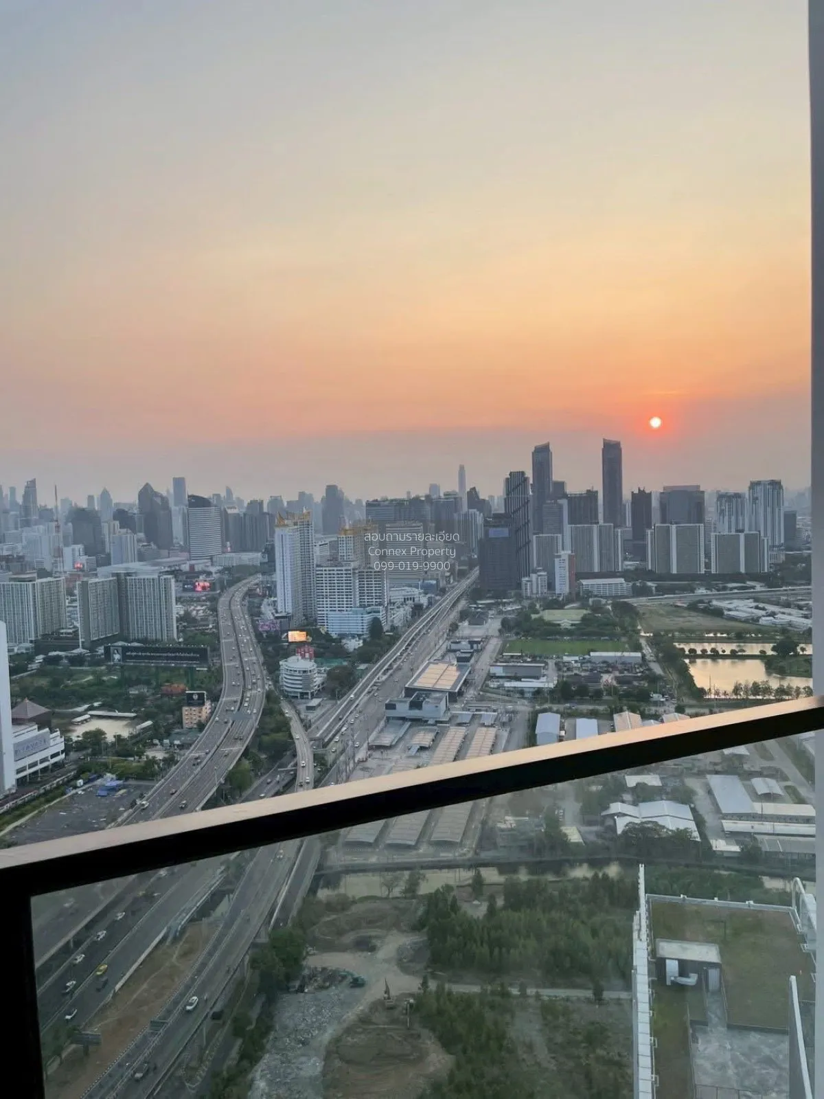 เช่าคอนโด  ไซมิส พระราม 9 (แลนด์มาร์ค @MRTA Station) ดูเพล็กซ์ วิ
