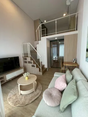 เช่าคอนโด  ไซมิส พระราม 9 (แลนด์มาร์ค @MRTA Station) ดูเพล็กซ์ วิวสวย ชั้นสูง ห้วยขวาง เขต บางกะปิ กรุงเทพ CX-154110