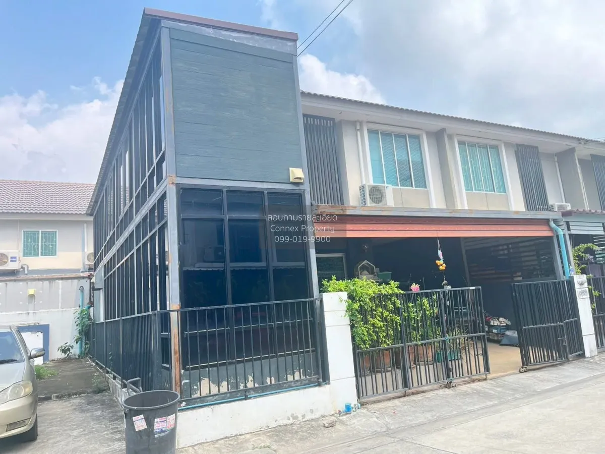 Two-story townhouse for sale in Pruksa Ville 66/2 Bangna-Namdaeng 1
