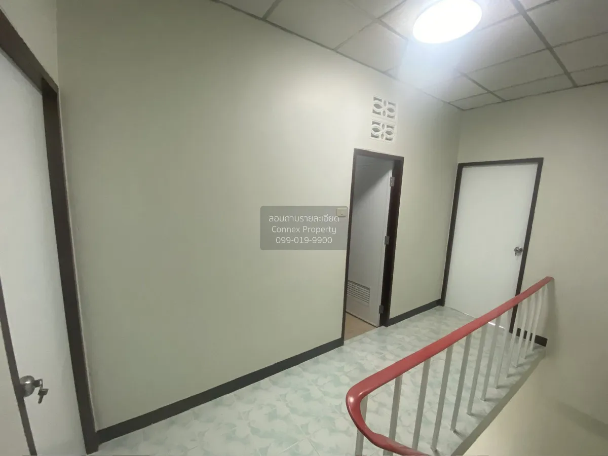 ขายทาวน์เฮ้าส์ติดถนนบ้านเก่า5 เข้านิคมอมตะ แต่งใหม่ทั้งหลัง ทำเลด