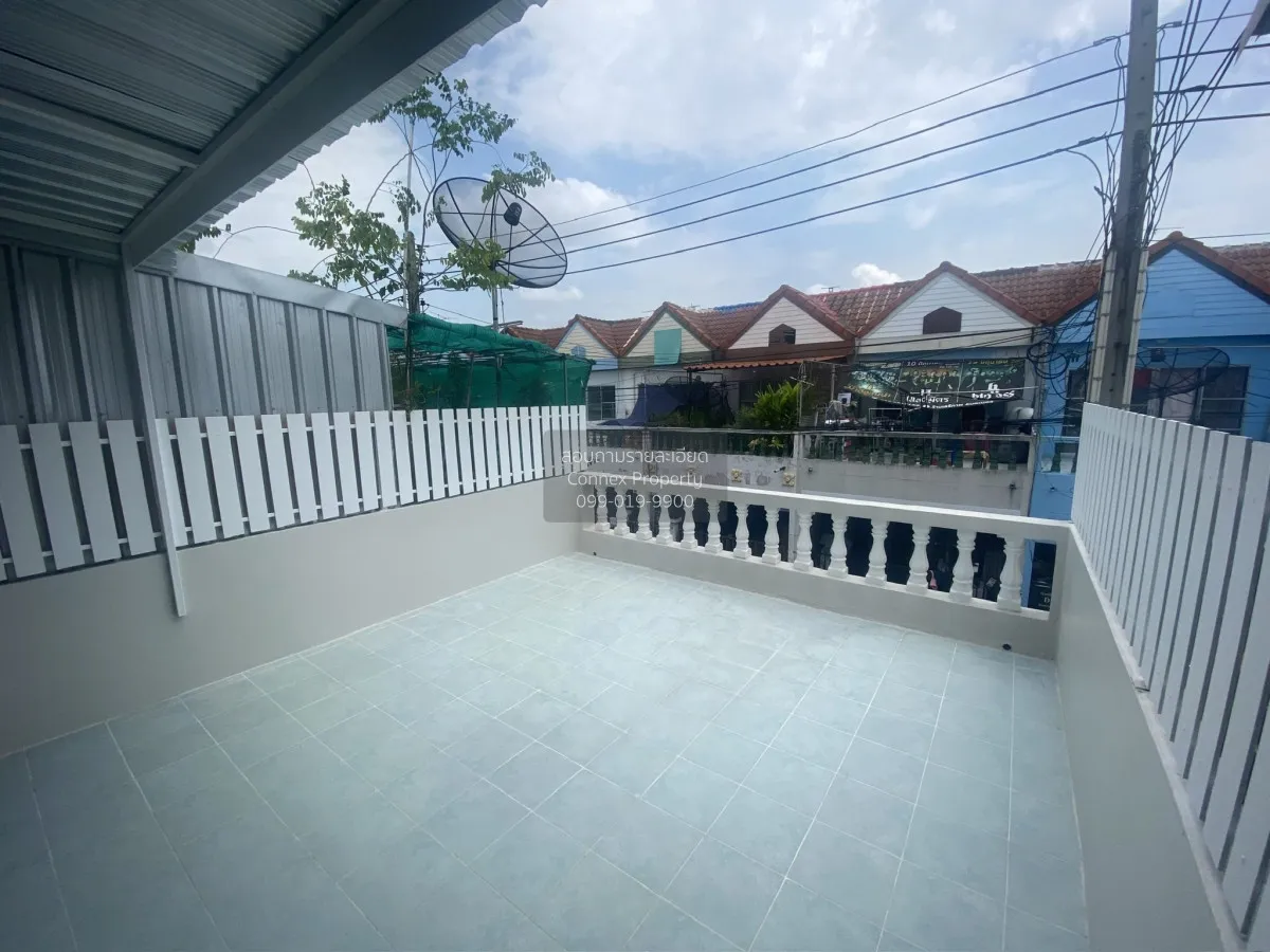 ขายทาวน์เฮ้าส์ติดถนนบ้านเก่า5 เข้านิคมอมตะ แต่งใหม่ทั้งหลัง ทำเลด