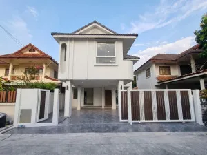 ขายบ้าน  ดอนเมือง วิลล่า 2 รีโนเวทใหม่ คลองถนน เขต สายไหม กรุงเทพ CX-154369