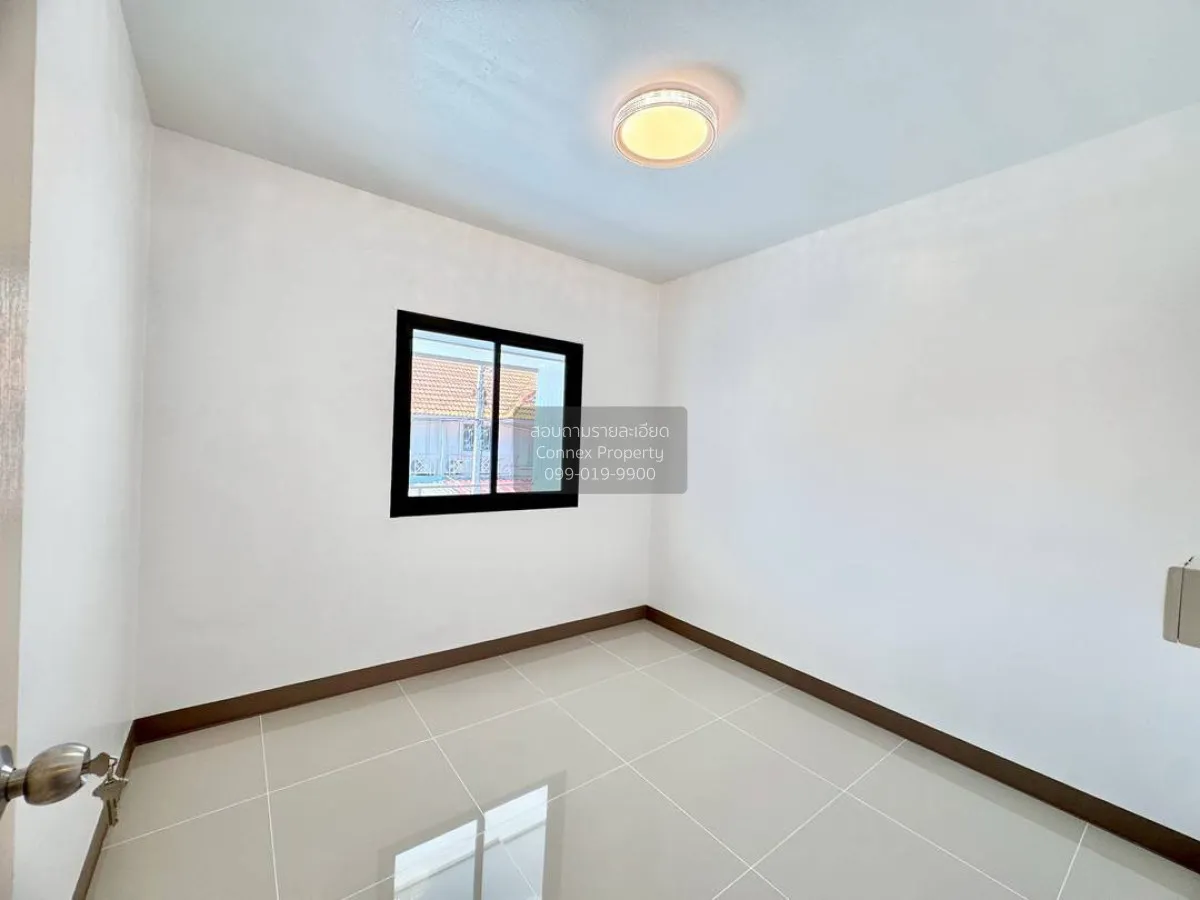 For Sale Townhouse/Townhome  , Baan Pruksa 33 Bangbuathong , newl