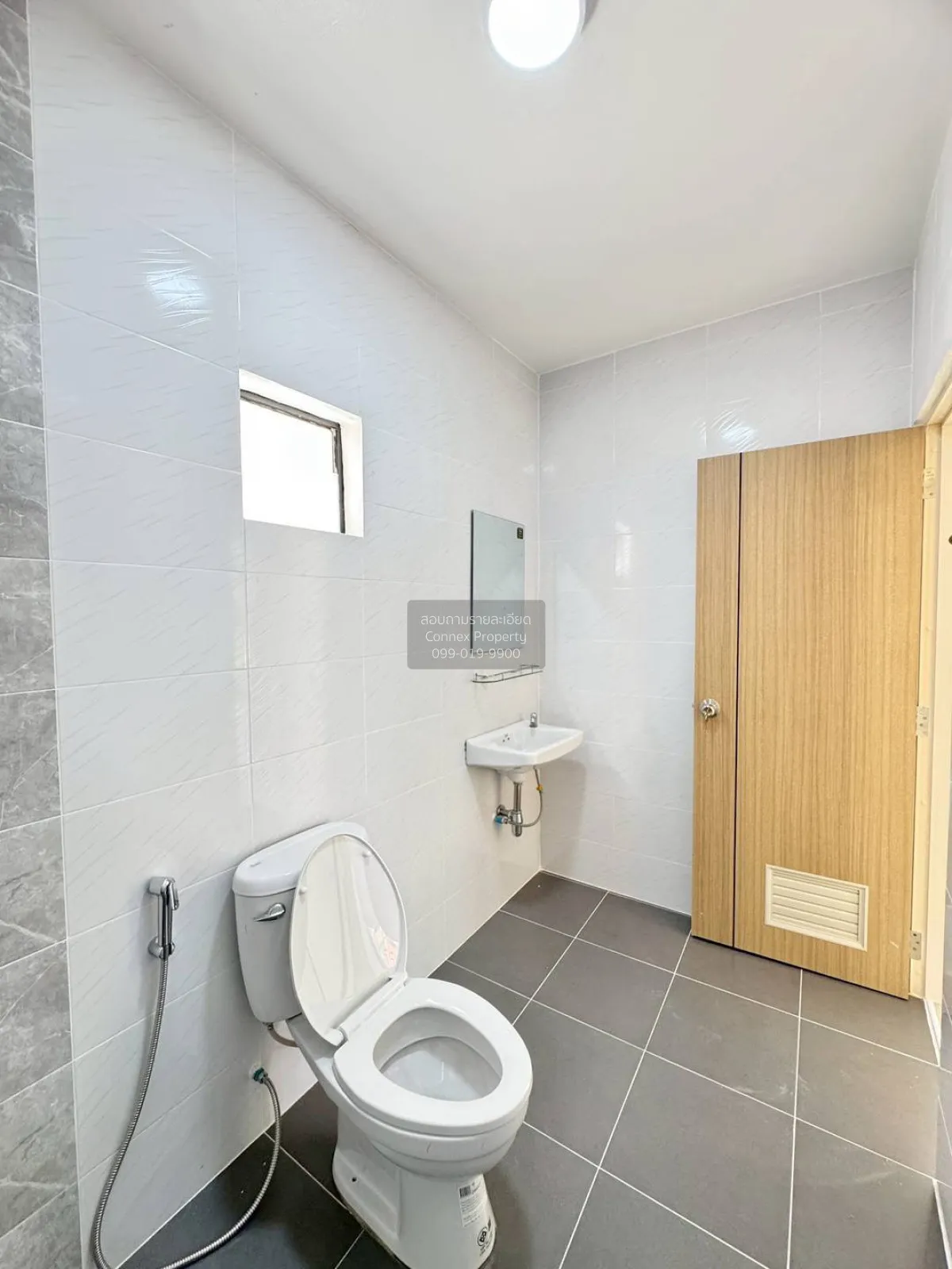 For Sale Townhouse/Townhome  , Baan Pruksa 33 Bangbuathong , newl