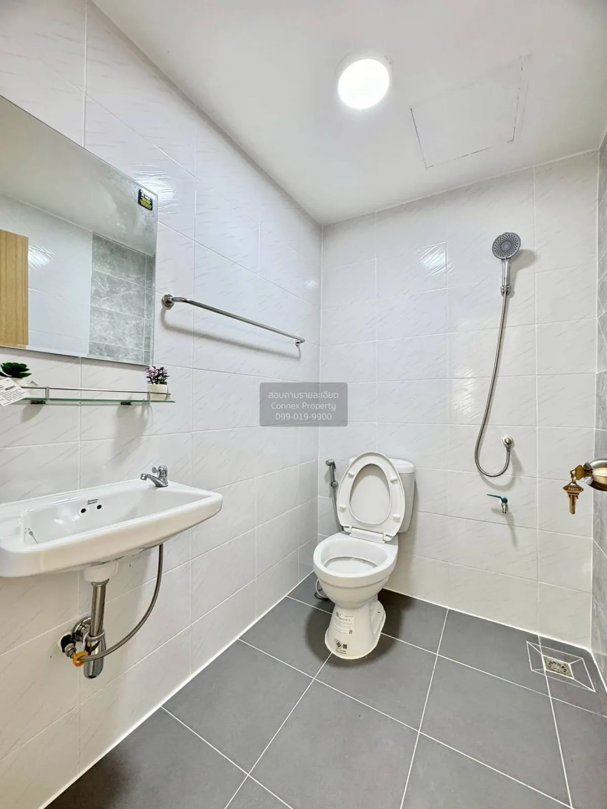 For Sale Townhouse/Townhome  , Baan Pruksa 33 Bangbuathong , newl