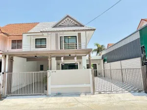 For Sale Townhouse/Townhome  , Baan Pruksa 33 Bangbuathong , newly renovated , Bang Khu Rat , Bang Bua Thong , Nonthaburi , CX-154395