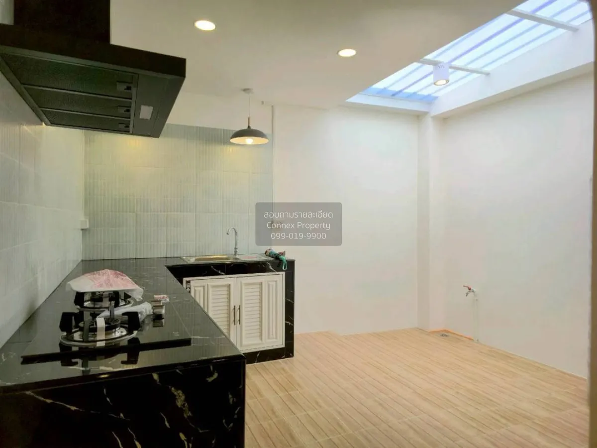 ขายทาวน์เฮ้าส์/ทาวน์โฮม  บ้านราณี 2 รีโนเวทใหม่ จรเข้บัว เขต ลาดพ