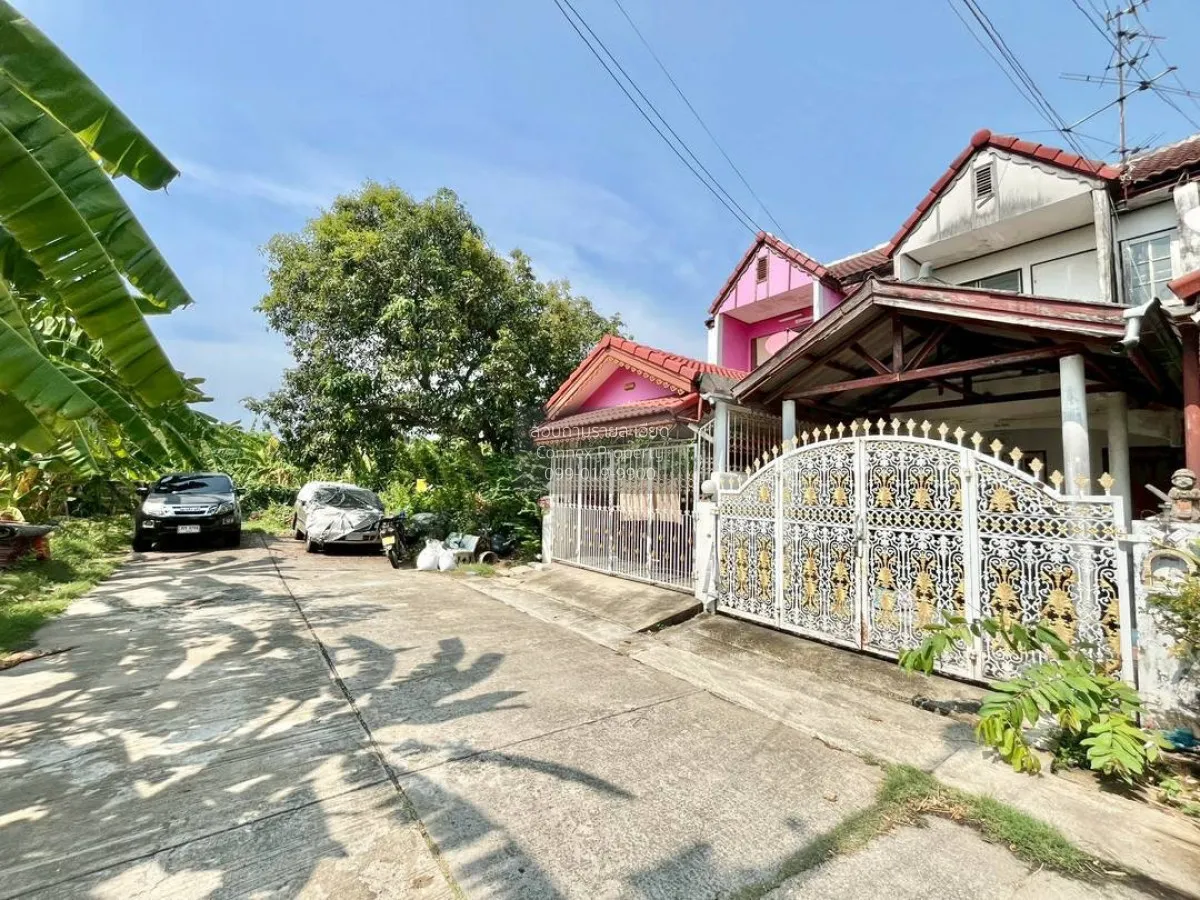 ขายทาวน์เฮ้าส์/ทาวน์โฮม  บ้านลานทอง รีโนเวทใหม่ บางพูด ปากเกร็ด ก 2