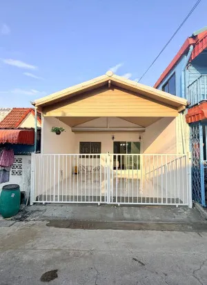 ขายทาวน์เฮ้าส์/ทาวน์โฮม  บ้านเพชรงาม แพรกษา รีโนเวทใหม่ แพรกษา เมืองสมุทรปราการ สมุทรปราการ CX-154555