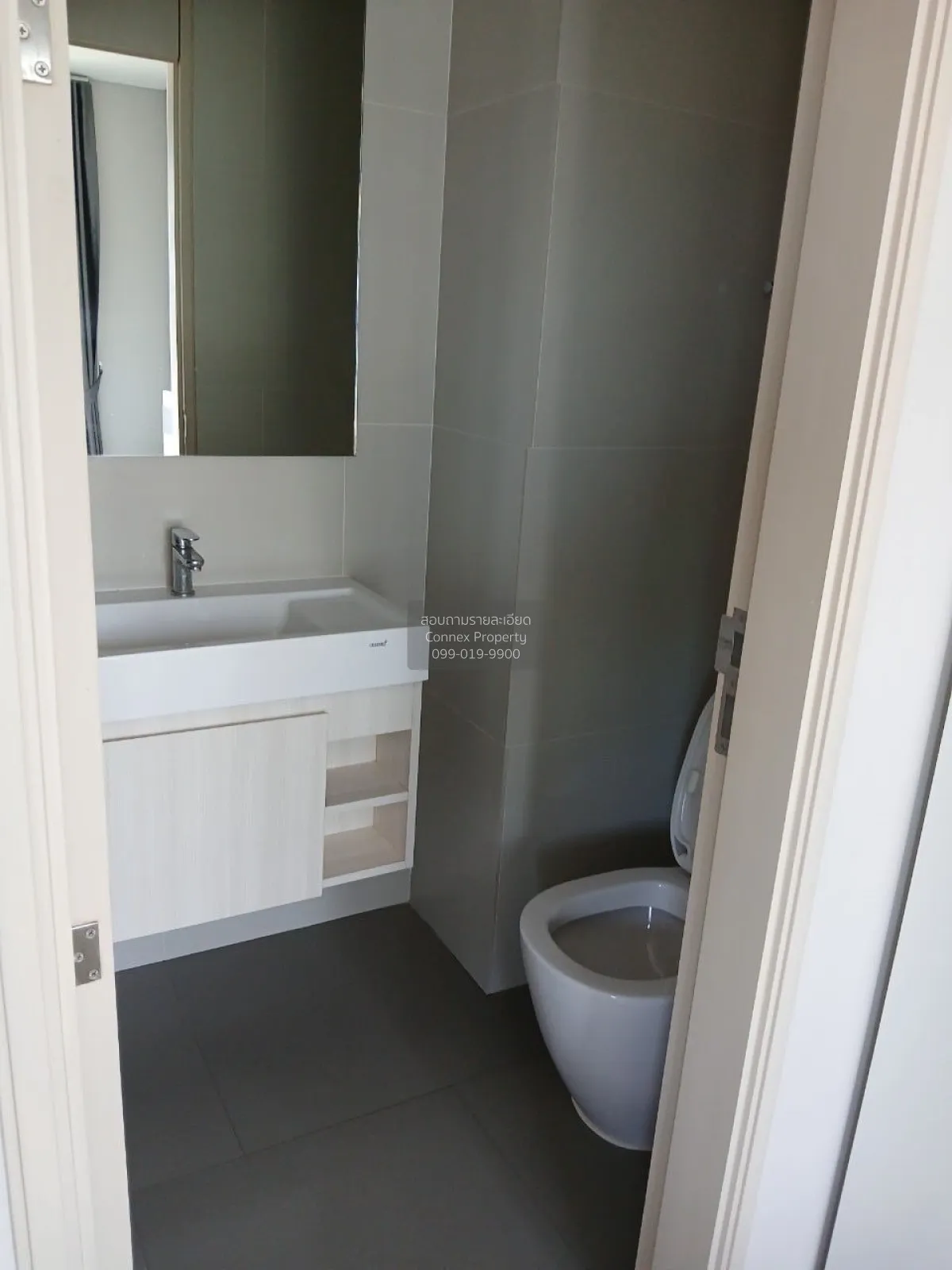 For Rent Condo , Lumpini Park Phahon 32 , nice view , high floor  4
