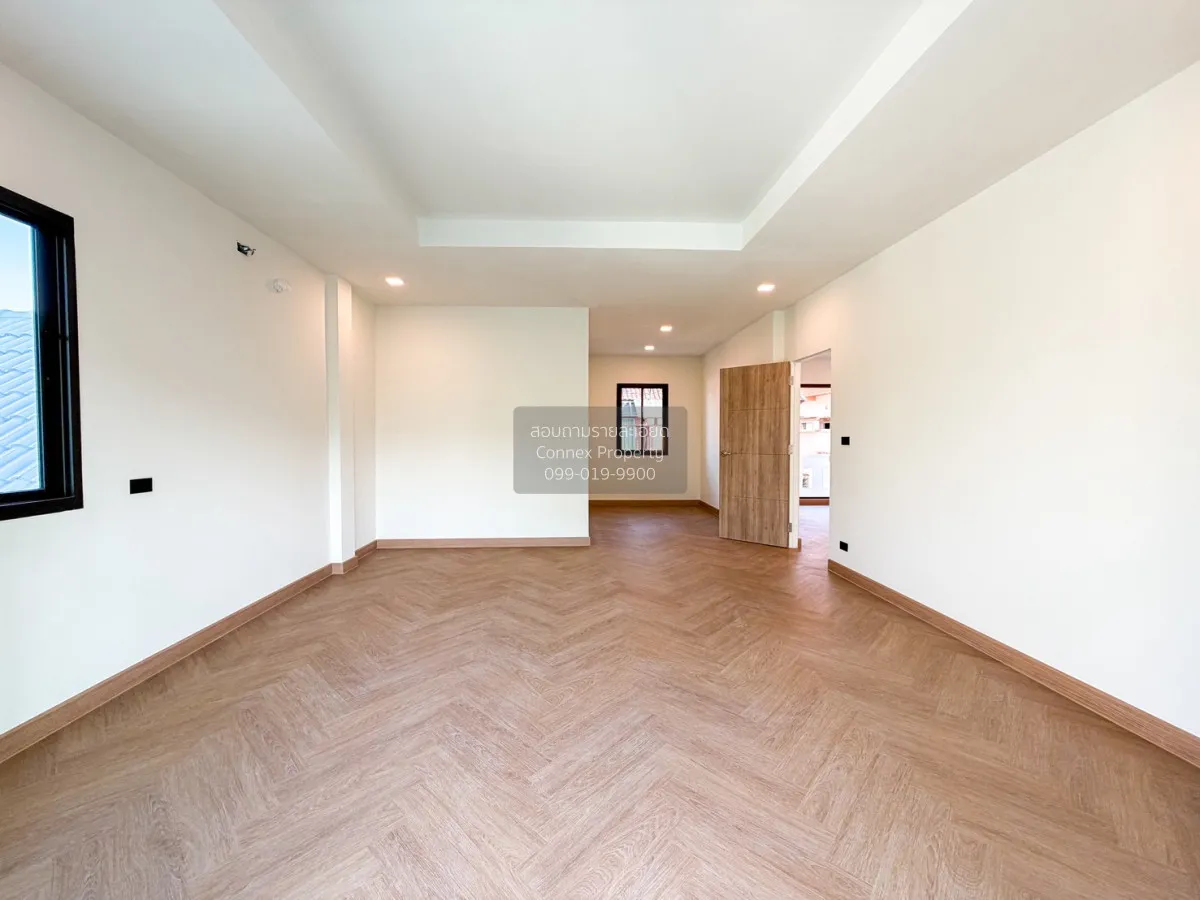 For Sale House , Laddarom Pinklao , corner unit , Bang Khu Wiang 