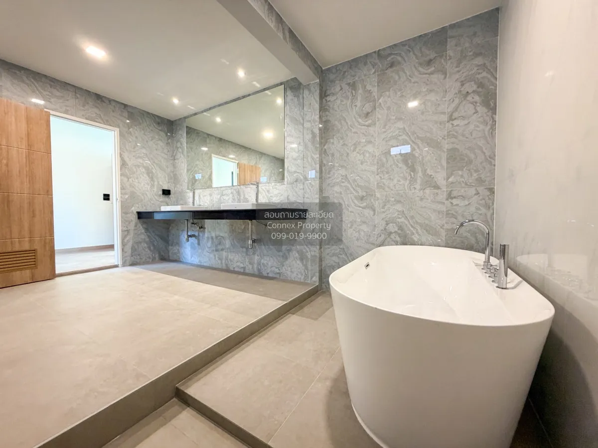 For Sale House , Laddarom Pinklao , corner unit , Bang Khu Wiang 