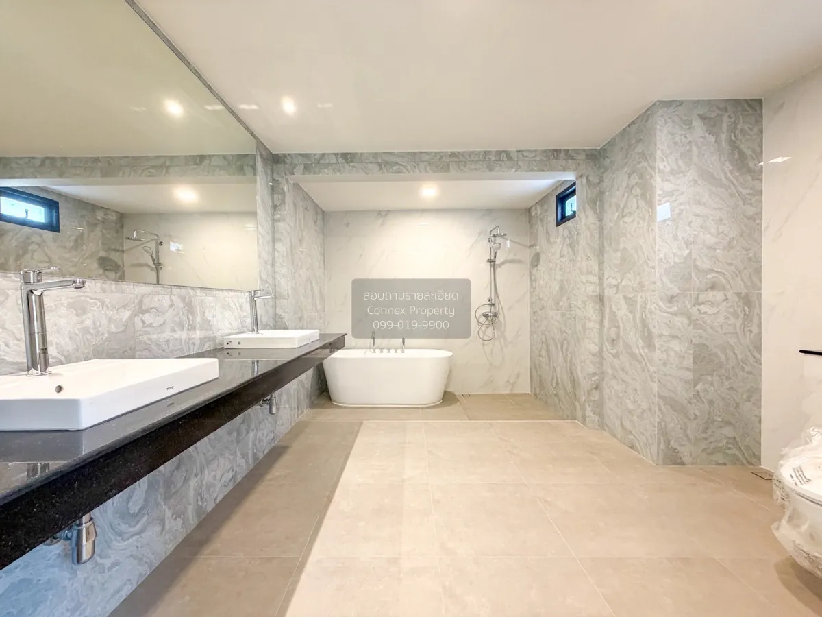 For Sale House , Laddarom Pinklao , corner unit , Bang Khu Wiang 