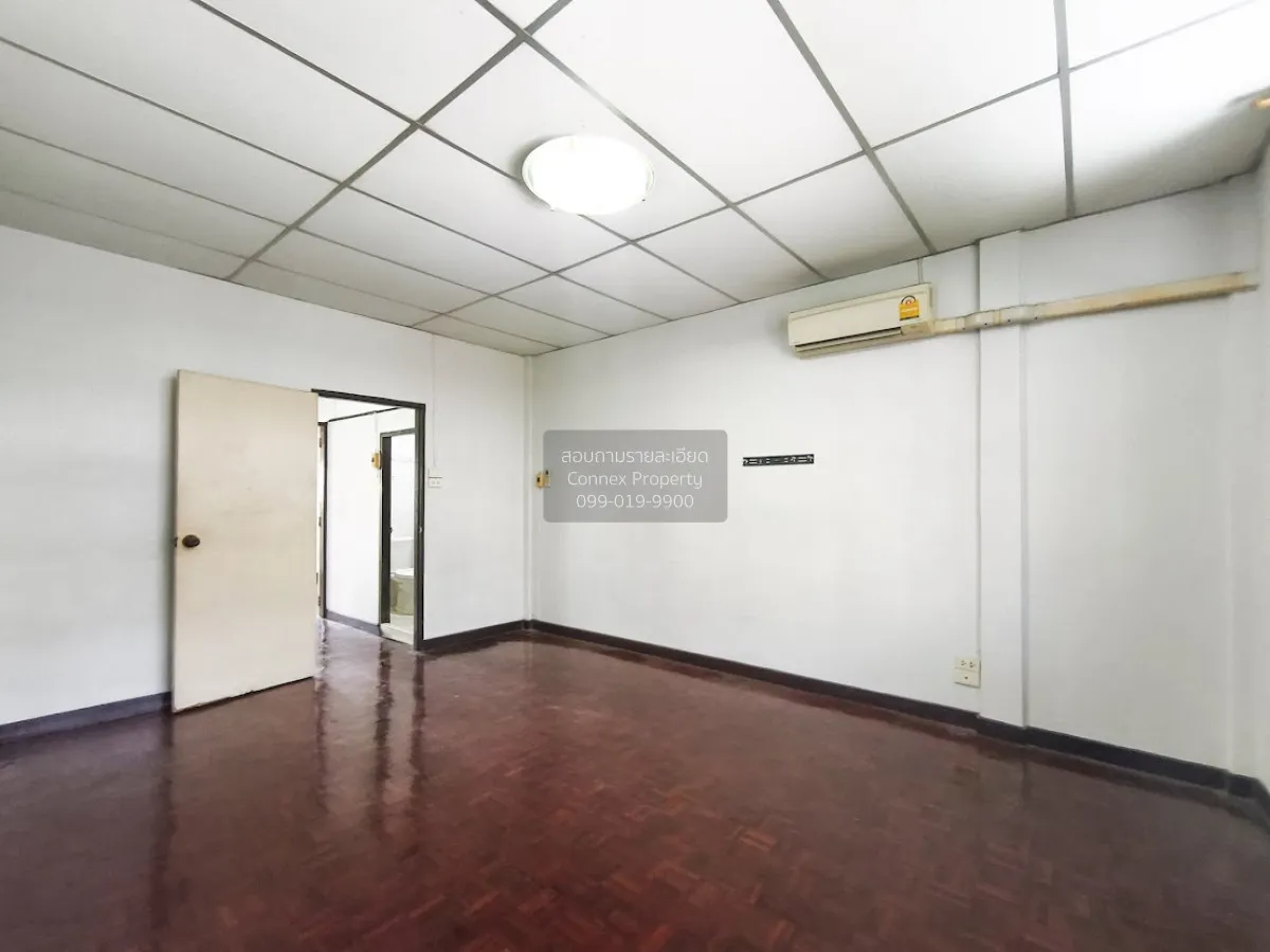 For Sale Townhouse/Townhome  , Sinpatthana 4 , Talat Khwan , Muea