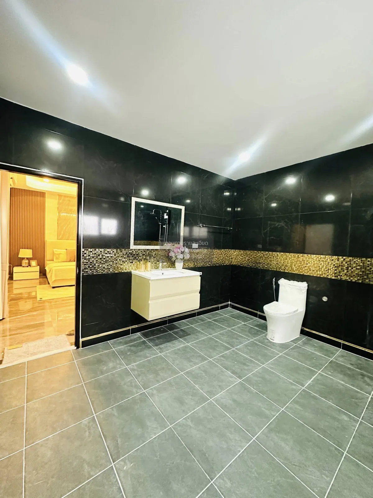 For Sale House , Fan Thip Village , Bang Lamung , Nong Prue , Cho