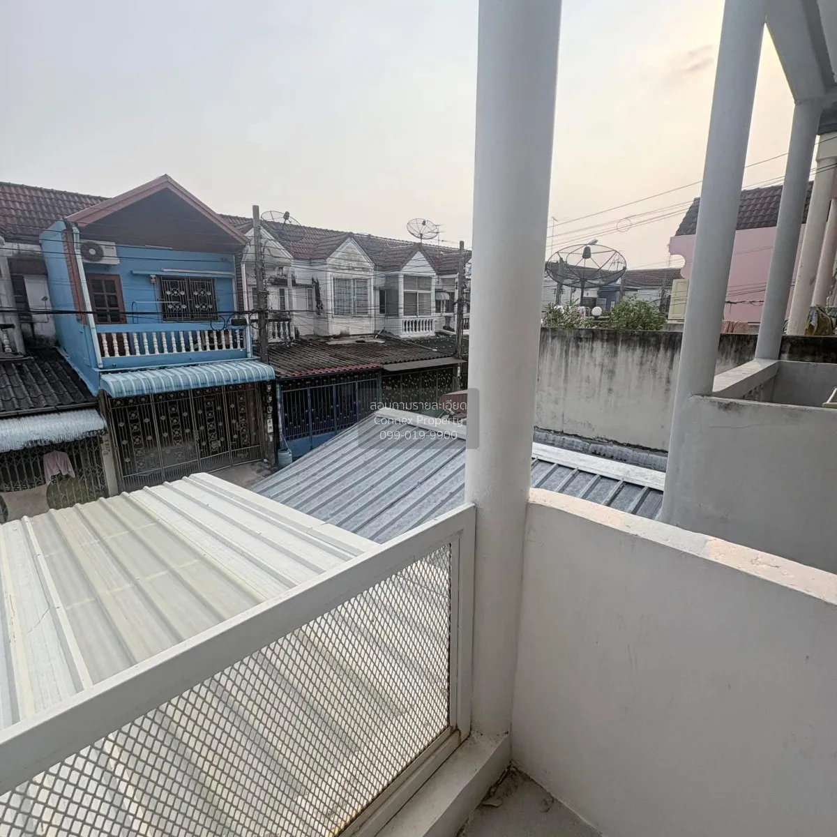 For Sale Townhouse/Townhome  , Baan Petchkasem 4 , newly renovate