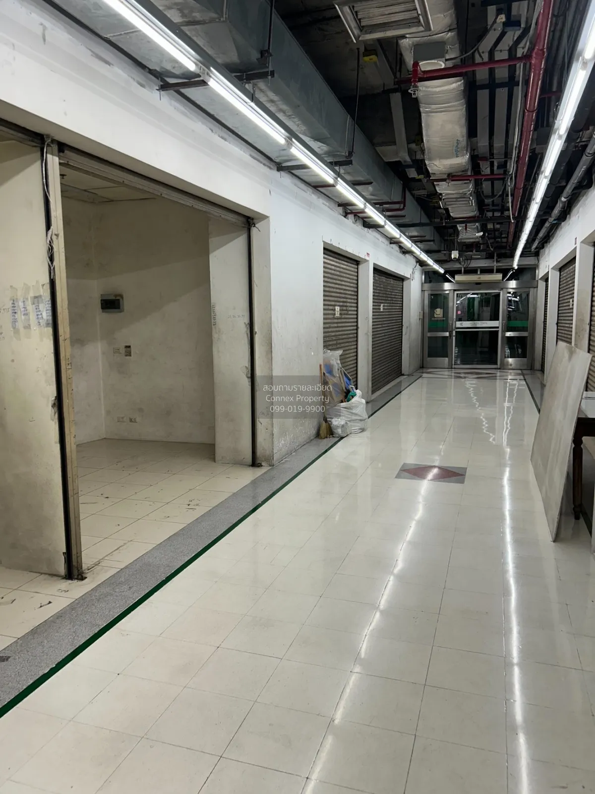 For Rent  Floor 4 of the Bobae Tower building available for rent. 3