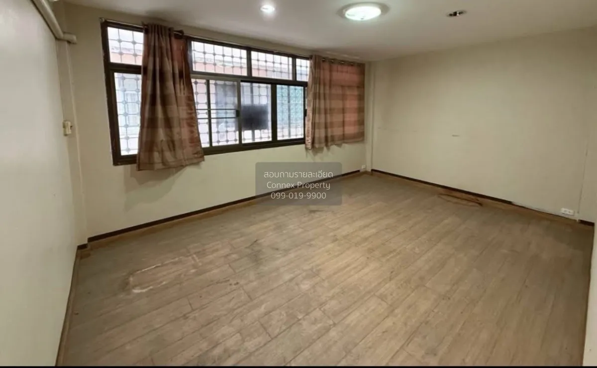 For Sale 2 Storey townhouse in Sena Nikhom 1 Soi 3 ,Bangkok. , La 3