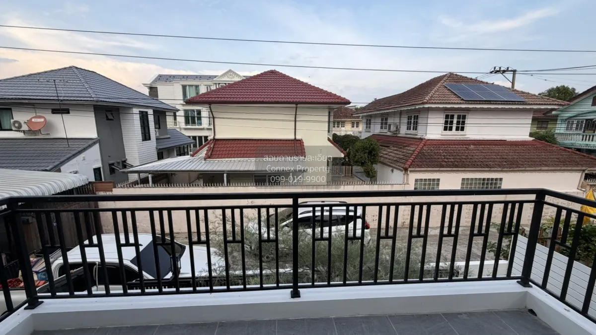 For Sale House , Thong Sathit Villa 5 , wide frontage , newly ren