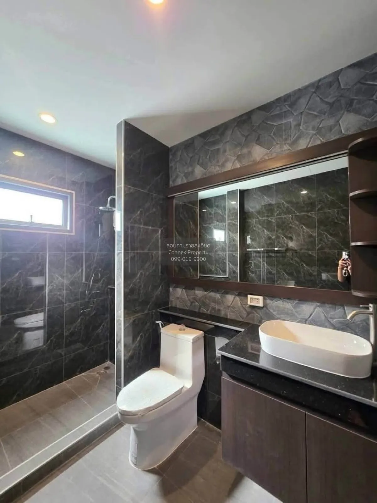 For Sale Pool villa in Soi Huai Yai, House A2, ready to move in. 