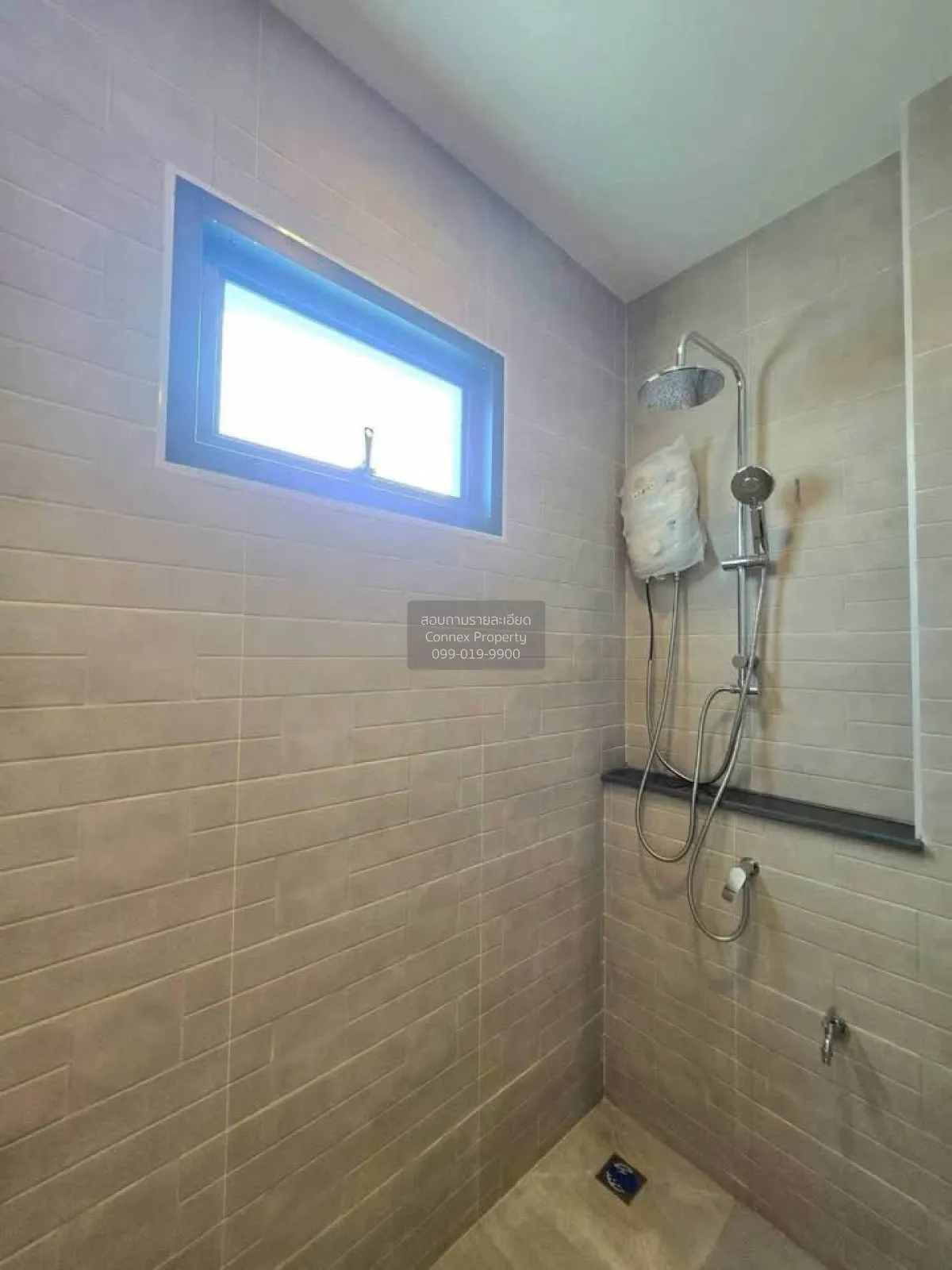 For Sale Pool villa in Soi Huai Yai, House A2, ready to move in. 